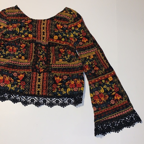 H&M Coachella Multicoloured Boho Bell Sleeved Floral Crop Top - Women’s Size 6 - Picture 4 of 7
